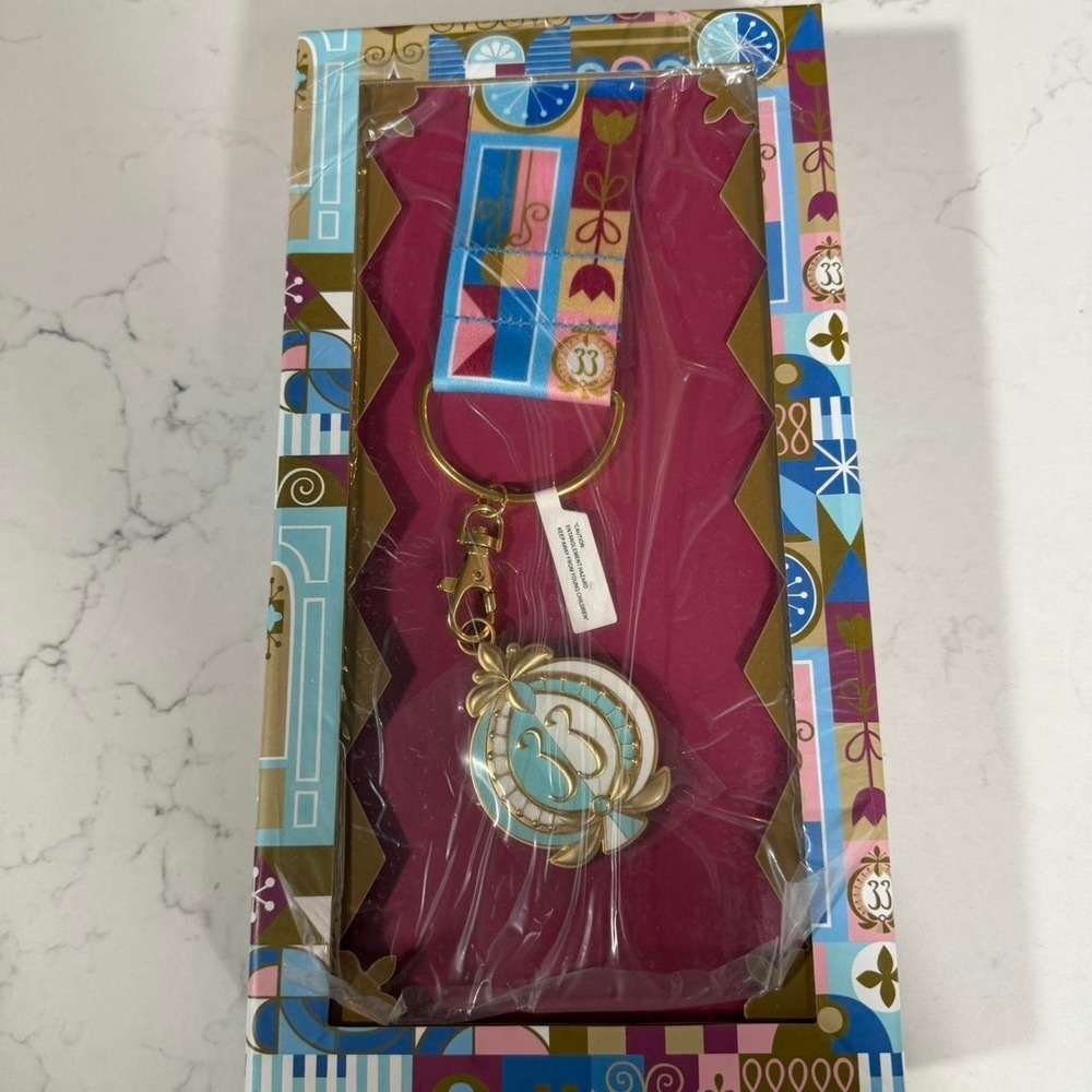 Disney‎ Club 33 It's A Small World Lanyard LE Disneyland  Limited Edition